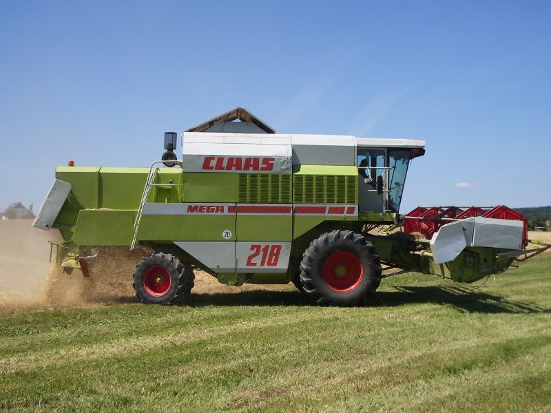 bilder/Fabian/18_7_2006/Claas Mega 218 12.jpg